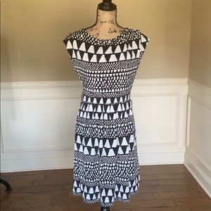 Vince Camuto Patterned Sleeveless Dress EEUC